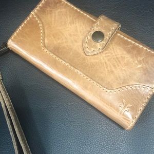 Frye Melissa leather phone/wallet/wristlet